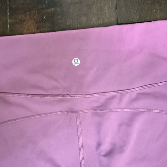 Lululemon Mauve Cropped 18” Leggings Size 10 - Picture 6 of 11